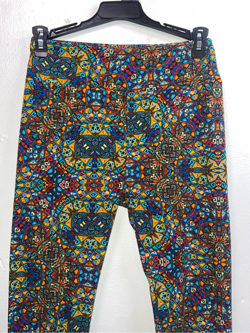 LuLaRoe Maximalist Eclectic Athleisure Multicolor Geometric Mosaic Leggings